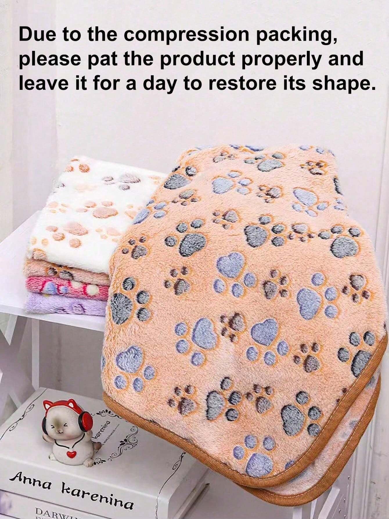 1Pc All Seasons Universal [Thin Style] Pet Paw Print Blanket Suitable for Medium & Small Cats & Dogs Sleeping Pad or Blanket, It Is Thin Though.