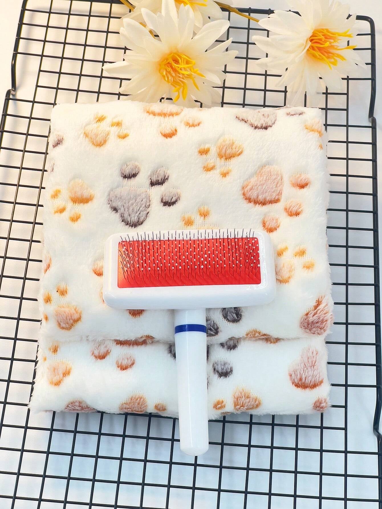 1Pc All Seasons Universal [Thin Style] Pet Paw Print Blanket Suitable for Medium & Small Cats & Dogs Sleeping Pad or Blanket, It Is Thin Though.