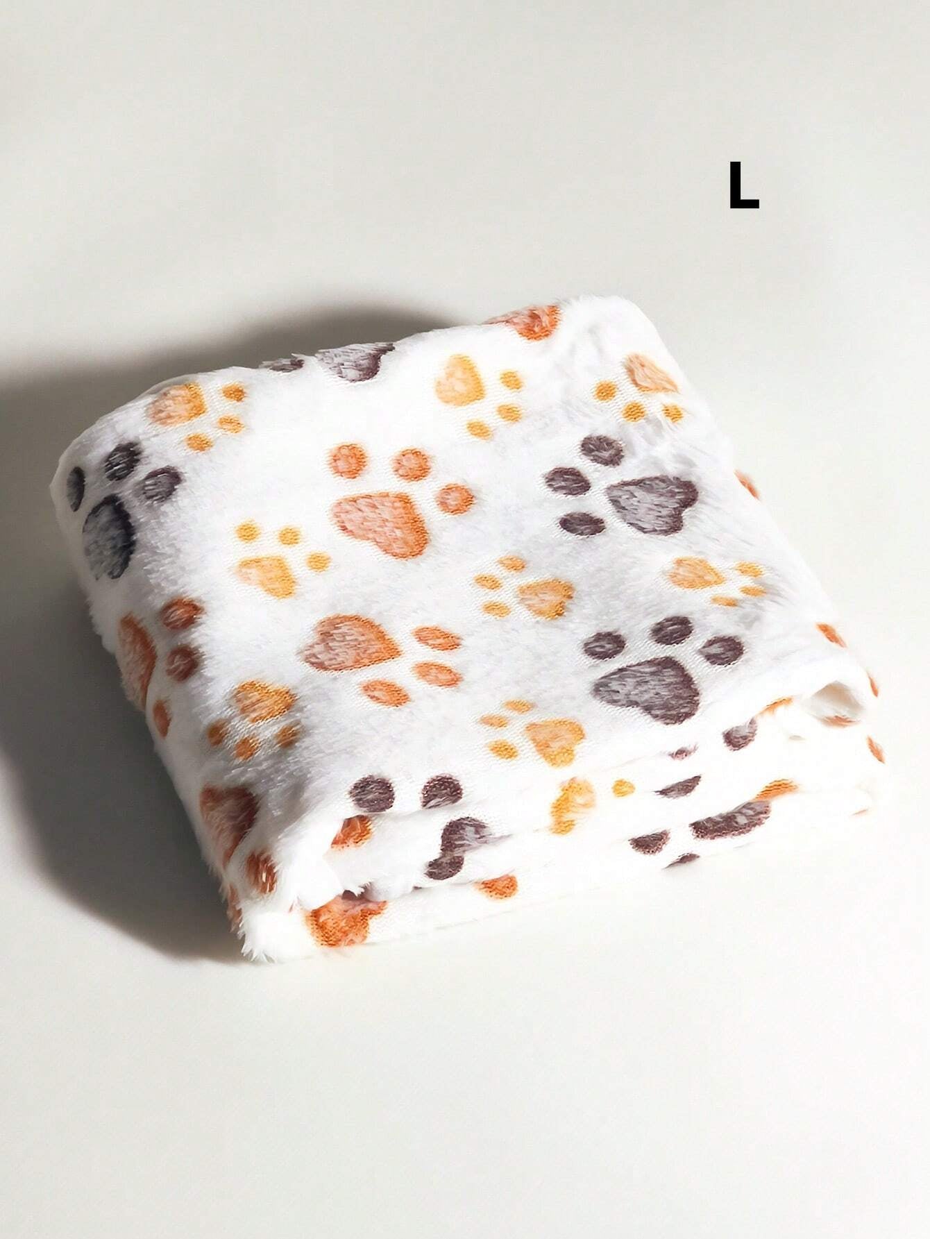 1Pc All Seasons Universal [Thin Style] Pet Paw Print Blanket Suitable for Medium & Small Cats & Dogs Sleeping Pad or Blanket, It Is Thin Though.