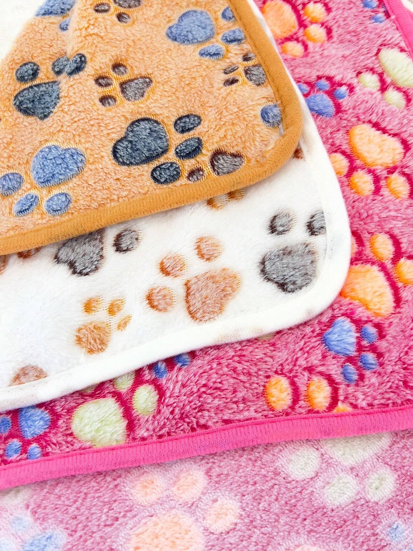 1Pc All Seasons Universal [Thin Style] Pet Paw Print Blanket Suitable for Medium & Small Cats & Dogs Sleeping Pad or Blanket, It Is Thin Though.